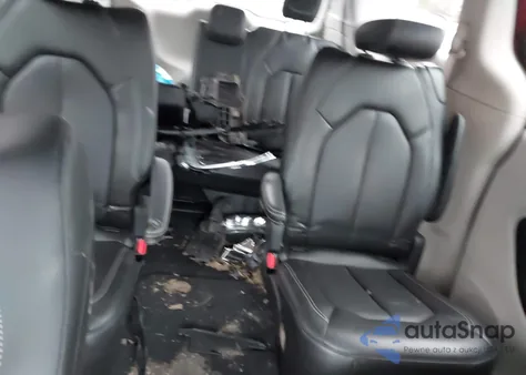 2024 Chrysler Pacifica Touring L z USA, uszkodzony, nr VIN 2C4RC1BG8RR170608